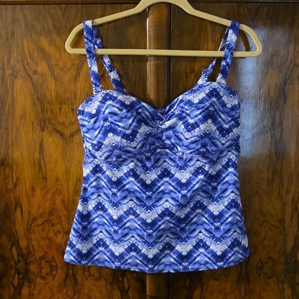 Catalina Blue Print Swim Top Size 1X NWT
